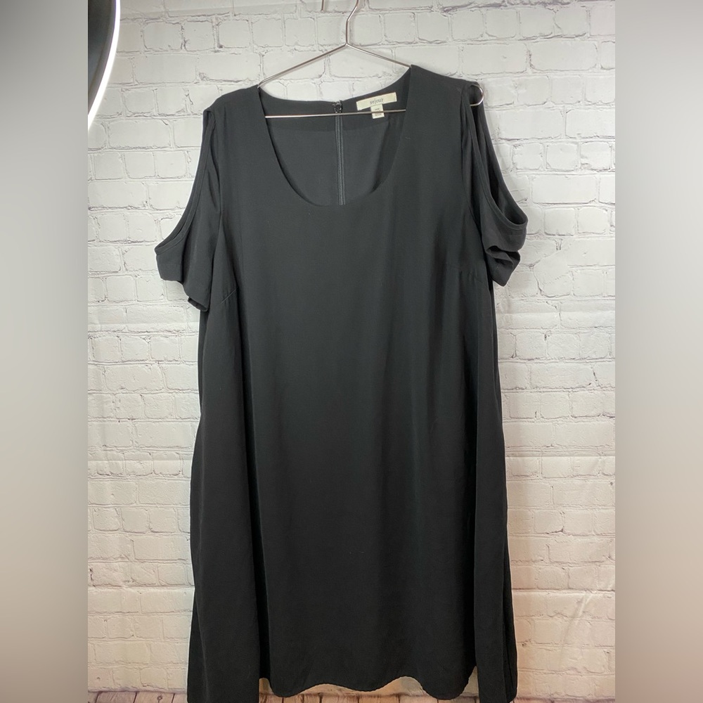 Sejour black shift dress with cutout shoulders. Size 14W
